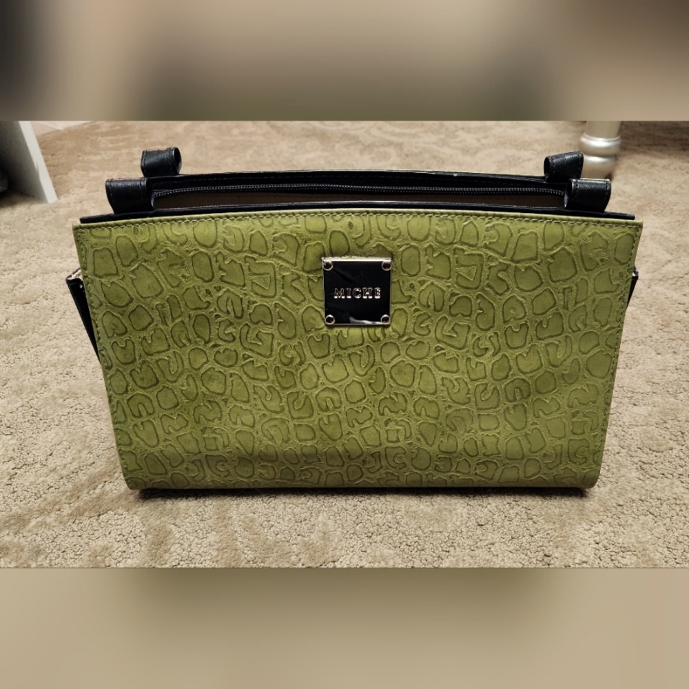 Green Classic size Jan'ee Miche purse cover